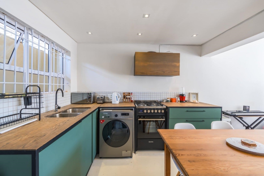 1 Bedroom Property for Sale in Oranjezicht Western Cape